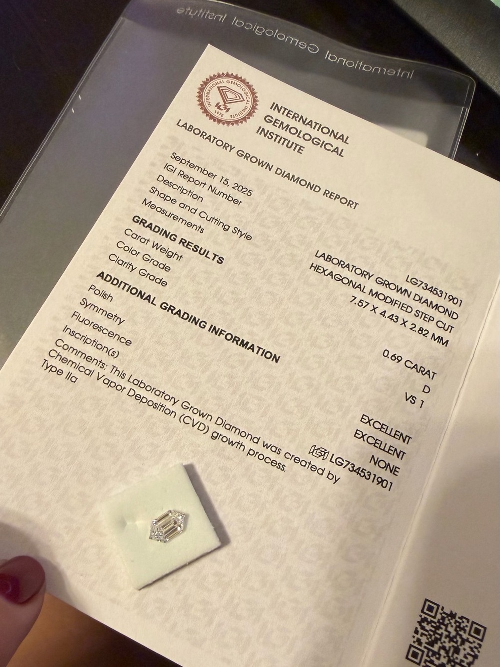 Emerald Cut Lab-Grown Diamond Pendant - D Color, VS1 Clarity